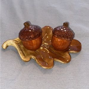 Autumn themed Acorn Shaped Salt & Pepper Shakers with Ceramic Leaf by Russ